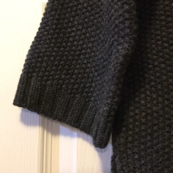 Sweater - Picture 3 of 7